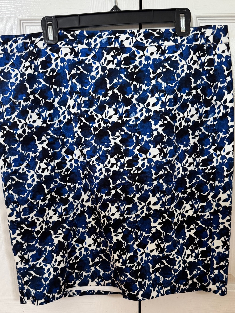 J.Crew Blue Floral Pencil Skirt Size 14 White Navy Cobalt Floral Print